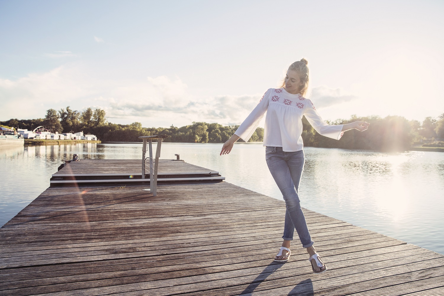 Une tenue d'automne pour femme, un look mode de seconde main